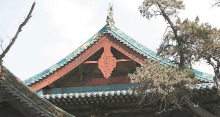 因环境生存所需产生的歇山顶的传播历程