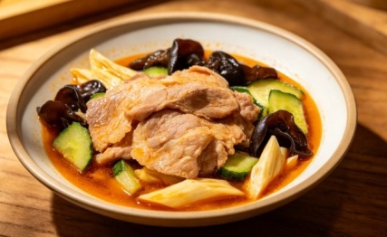 洛阳肉片：一碗酸辣汤里的千年洛阳味